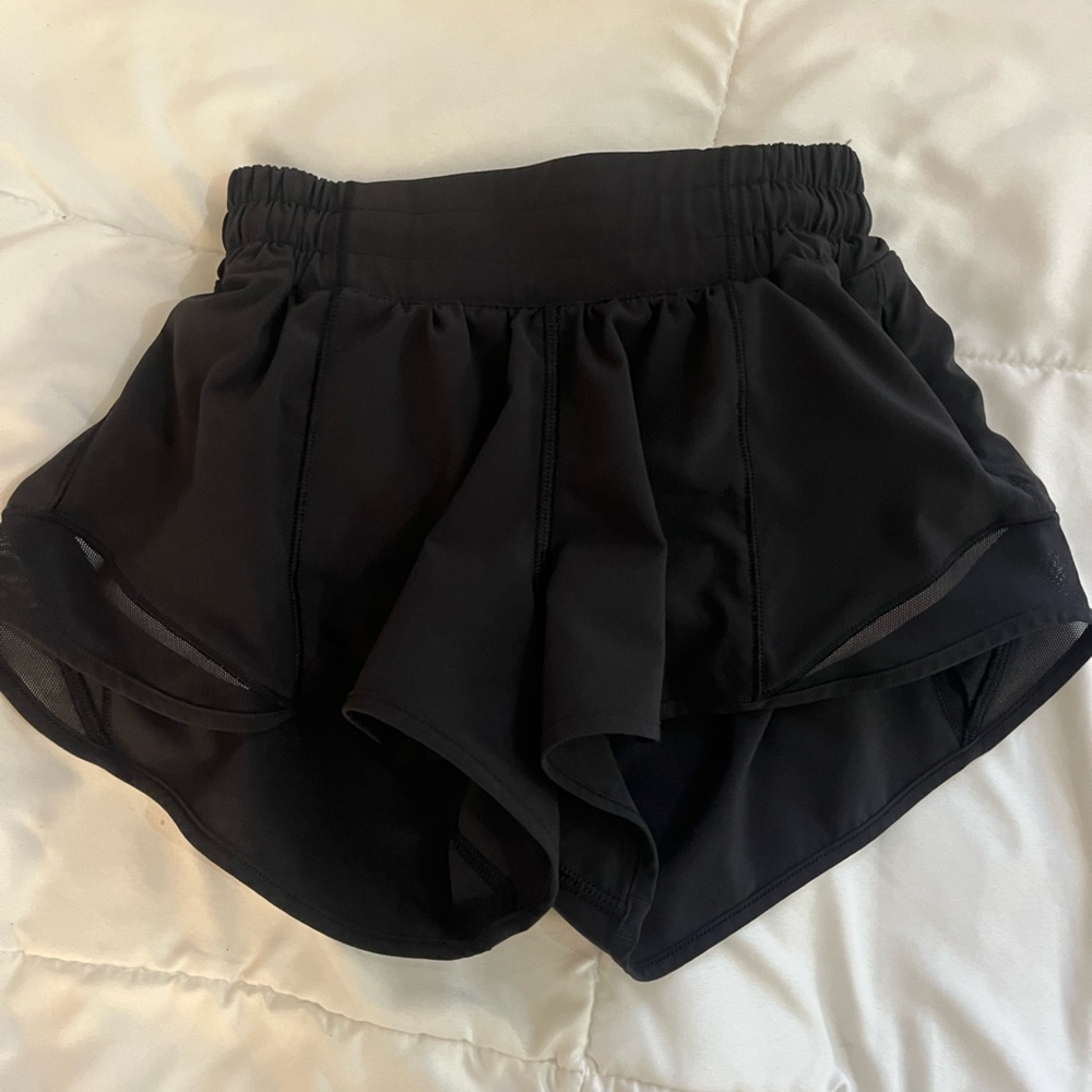Lululemon size 0 black shorts 2.5 inch
